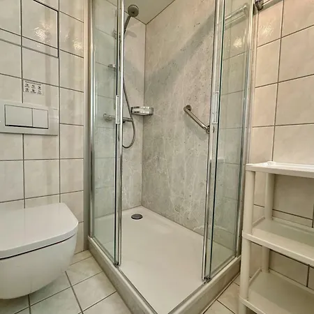 Apartment 352, Seepark