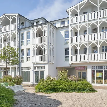 Apartment 352, Seepark